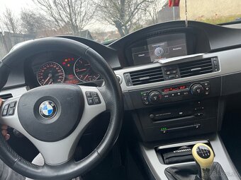 BMW E90 320D - 3