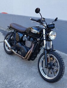 Triumph Bonneville 865 SE EFI - 3