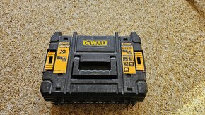 Dewalt DCS367NT aku chvost. Pila - 3