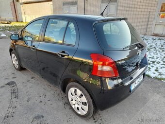 Predám-Toyota Yaris 1,4 D-4D diesel,66kW,AUTOMAT,naj138000km - 3