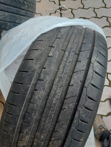 Pneu 235/45r18 - 3