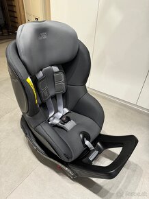 Autosedačka Britax Romer Dualfix M i-size 61-105cm - 3