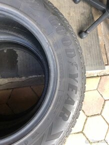 Goodyear 255/60 r18 - 3