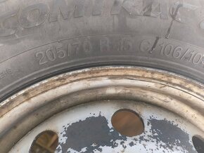 Predám zimné pneu 205/70 R15 C vredestein - 3