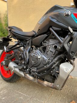 Yamaha MT 07 - 3