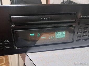 Onkyo Compact disc player R1 - 3