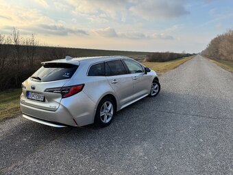 Toyota Corolla TS 1,8 hybrid e-CVT - 3