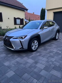 Lexus UX 250h - 3