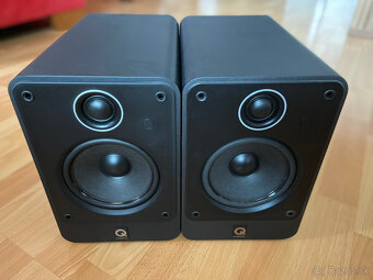 P: repro set: pár Q Acoustics 2020 a center Q Acoustics 2000 - 3