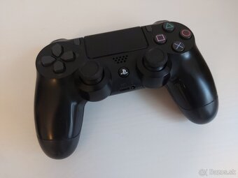 PlayStation 4 Pro - 3