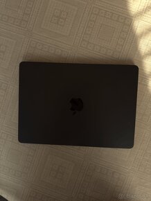 MacBook Air M3 16 GB RAM, 10-jadrový grafika CTO - 3