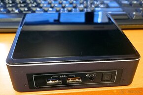 Intel NUC - zostava (PC, monitor, repro, klávesnica, myš) - 3