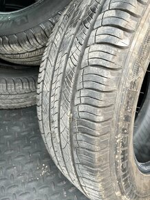 Michelin 235 65 R17 - 3