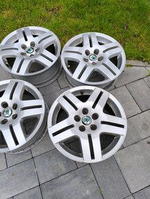 5x100 R15 Skoda alu disky - 3