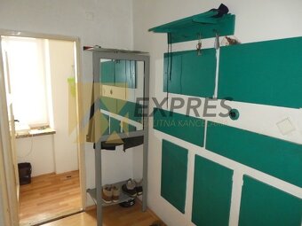 RK EXPRES - predaj 4 izbový byt v Handlovej, 90 m2, ul.29.au - 3