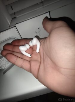 AirPods Pro 2 s nabíjacim púzdrom - 3