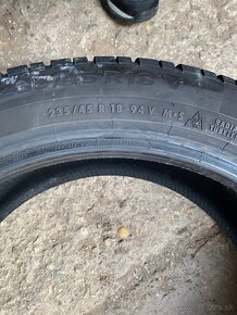 235/45 r18 v XL continental - 3