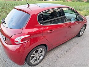 Predám Peugeot 208 Allure 1.2, panorama strešné okno - 3