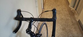 Predám cestný bicykel Cannondale Synapse,kolesá 28" - 3