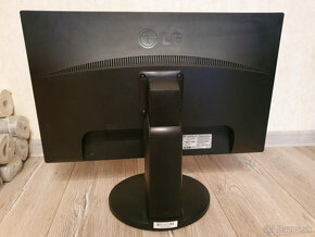 Monitor LG IPS231P-BN 22" - 3