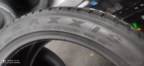 Zimné pneumatiky 235/45 R20 - 3