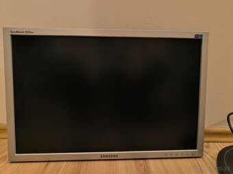 Predám LCD monitor Samsung SyncMaster 2223NW - 3