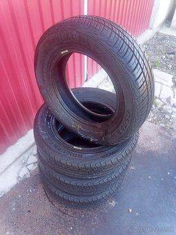 Predám 4ks letné pneu.175/70R14 Barum  dezen 5,9mm - 3