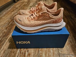 Hoka 38 - 3