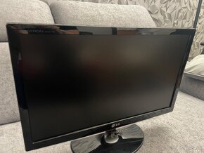 Minitor 22” LCD LG Flatron W2261VP-PF - 3