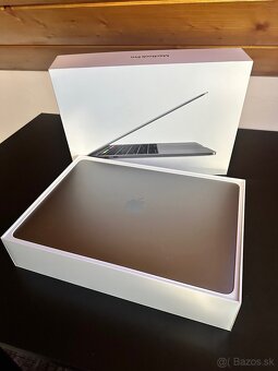 Apple MacBook Pro 13 - 3