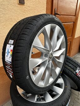 5x112 R19 8J ET45 Passat / Superb + 235/40 R19 96W XL (2024) - 3