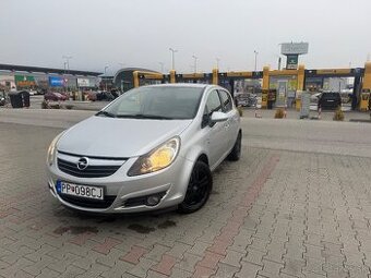 Opel Corsa 1.2 16V 63kw 2010 Plná Výbava - 3