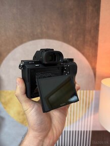 Predám Sony A7S II + 2 objektívy, battery grip v top stave - 3