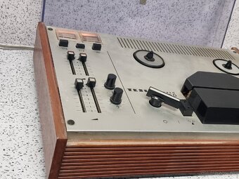 TESLA B100 / REEL TO REEL - 3