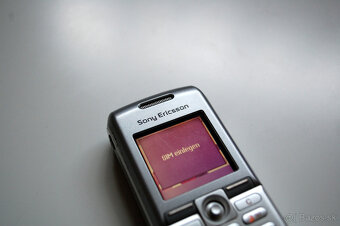 Sony Ericsson K300i s krabicou - 3