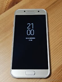 Samsung Galaxy A3 (2017) TOP stav - 3