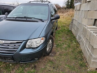 Rozpredám Chrysler Grand Voyager 2,8,2,5crd. - 3