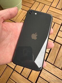 Apple iPhone SE 2020 čierny 128GB - 3