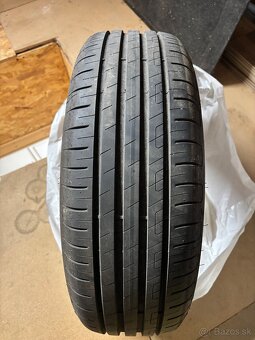 Goodyear 205/60 r16 - 3