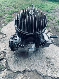 Jawa 250 motor - 3