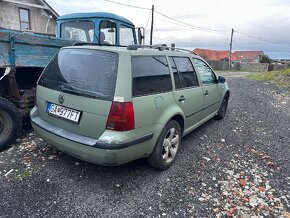 VOLKSWAGEN GOLF IV - 3