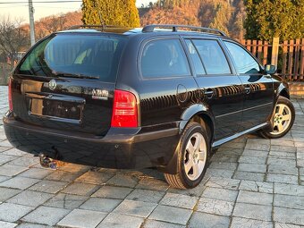 Škoda Octavia Combi 1.8T 4x4 Swiss Ice Hockey     Top Stav - 3