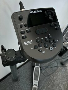 Elektronické bicie Alesis Surge Drum Module DM7X + stolička, - 3