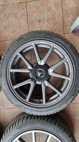 Tesla3 original kolesá 235/45/18 - 3