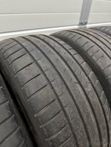 235/45 R18 Michelin - 3