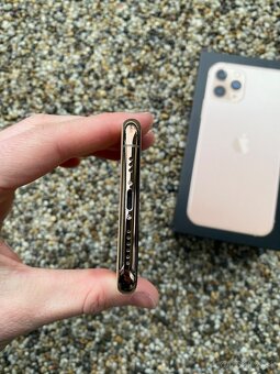 iPhone 11 pro - baterie 100% gold - 3