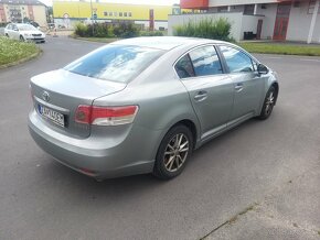 Predám Toyotu Avensis2.0 diesel.r.v 2010 ,manual 6 rychlostn - 3