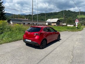 Mazda 2 1.5 66kw manuál benzín - 3