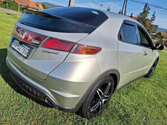 Honda Civic 1,8 - 3