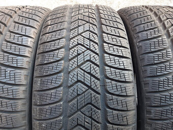 235/50 R19 -zimné Pirelli - 3